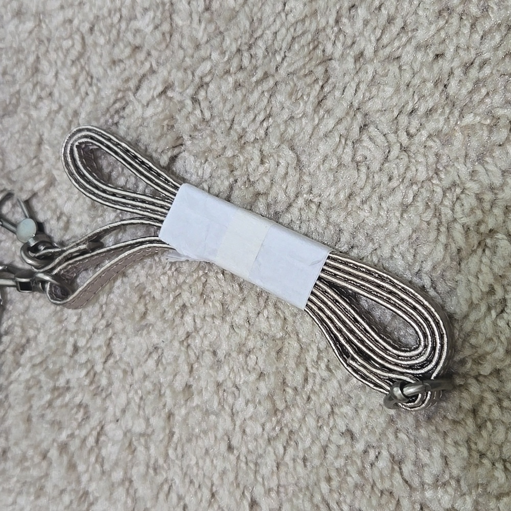 Like New The Sak Gold Metallic Wallet with Strap - Picture 8 of 12